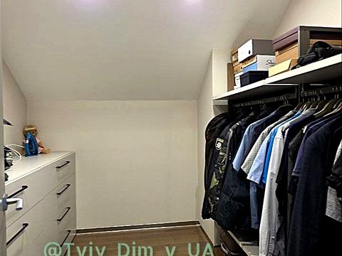будинок за адресою Центральна вул.