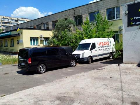 комерційна за адресою Київ, Райдужна вул., 23
