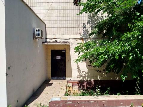 комерційна за адресою Київ, Райдужна вул., 23