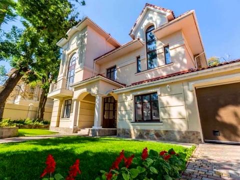 дом по адресу Дмитрия Донского