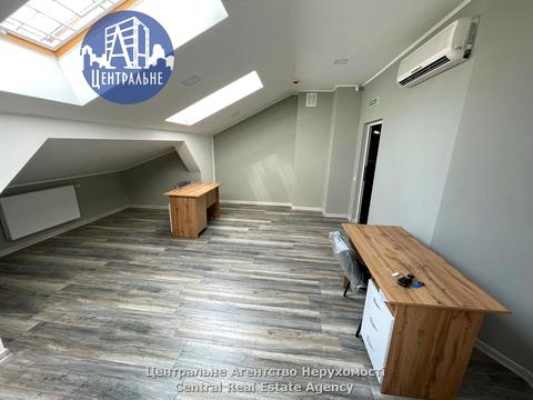 комерційна за адресою Чернівці, Івана Франка вул., 8