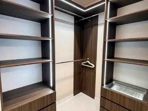 квартира по адресу Краснова ул., 1-В