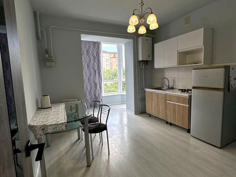 квартира за адресою Максима Залізняка вул., 1в