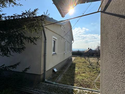 будинок за адресою Довга