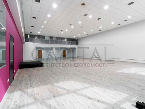 комерційна за адресою Здолбунівська вул., 7-А