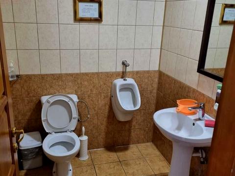 комерційна за адресою Академіка Андрія Сахарова вул. (Суворова), 33