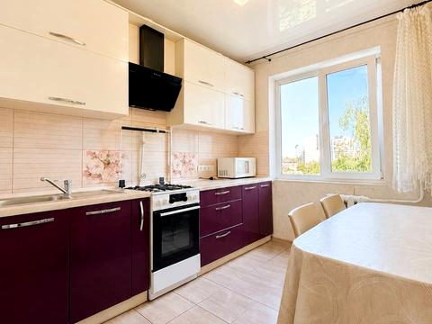 квартира за адресою Гайдамацька вул. (Марфи Струтинської), 10-12