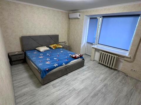 квартира за адресою Гетьмана Петра Дорошенка вул. (Генерала Грушевого), 12