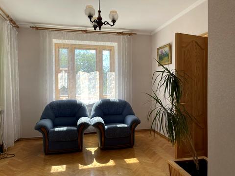 будинок за адресою Богдана Хмельницького вул., 10