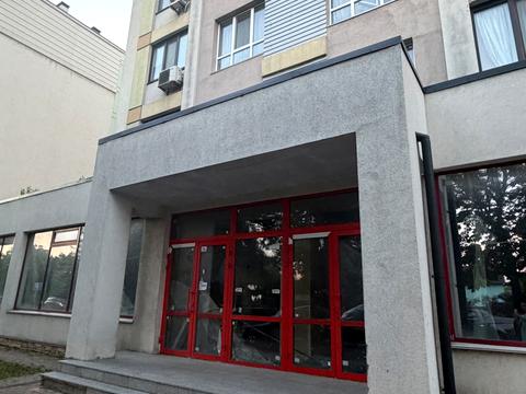 комерційна за адресою Лесі Українки вул., 72
