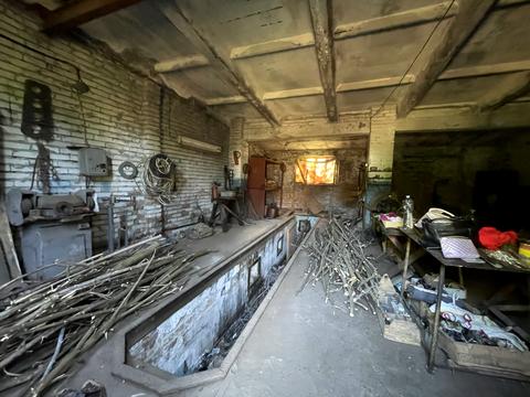 комерційна за адресою Степана Бандери вул. (Гагаріна), 53а