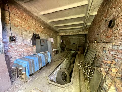 комерційна за адресою Степана Бандери вул. (Гагаріна), 53а