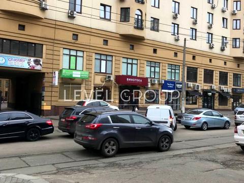 комерційна за адресою Київ, Дмитрівська вул., 75