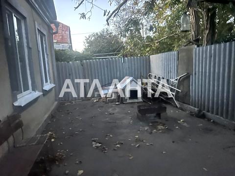 дом по адресу 15-та лінія 6ст. Люстдорфської дор, 100