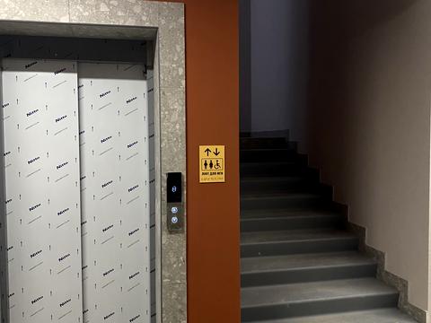 1868957989112701