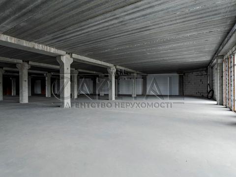 коммерческая по адресу Миколы Бажана просп., 1