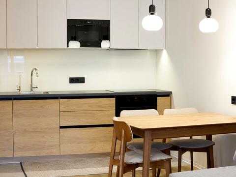 квартира за адресою Салютна вул., 2к6