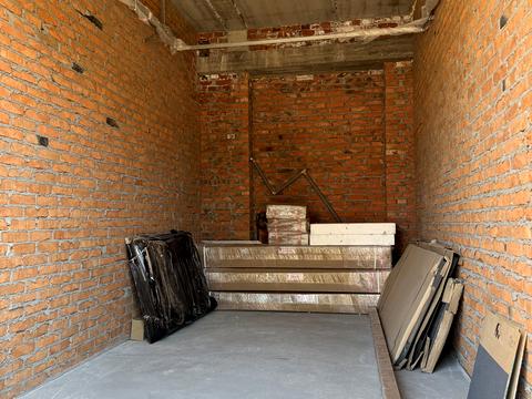комерційна за адресою Щаслива вул., 1