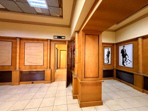 коммерческая по адресу Ришельевская ул. (Ленина улица), 39