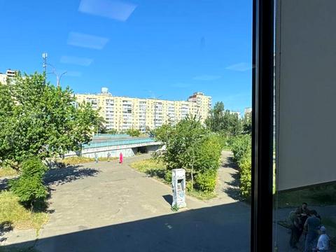 комерційна за адресою Йорданська вул. (Лайоша Гавро), 20