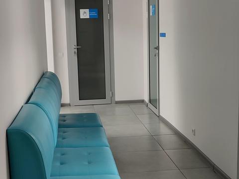 коммерческая по адресу Драгоманова ул., 17