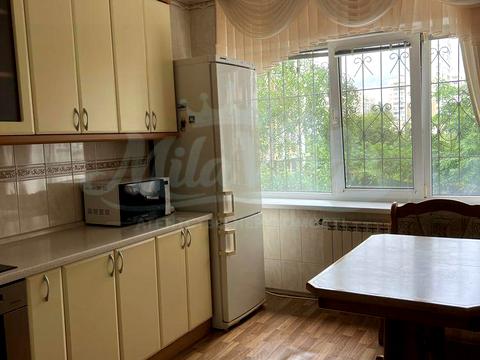 квартира за адресою Святошинська пл., 1
