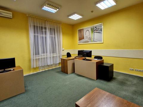 комерційна за адресою Юрія Іллєнка вул. (Мельникова), 75
