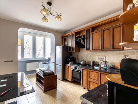 квартира за адресою Степана Бандери вул., 10в