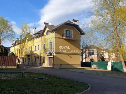 будинок за адресою Анатолія Солов'яненка вул., 1