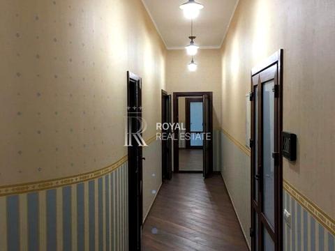 будинок за адресою смт. Гостомель, Центральна вул. (Чапаєва), 1
