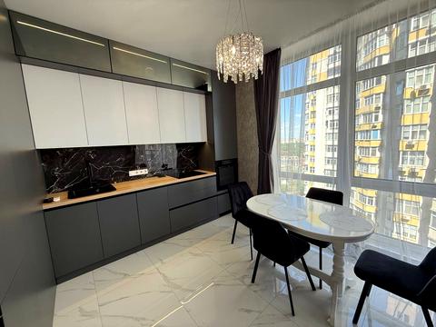 квартира за адресою Краснова вул., 1