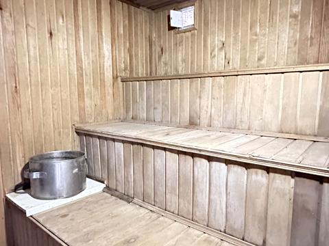 будинок за адресою Молодіжна