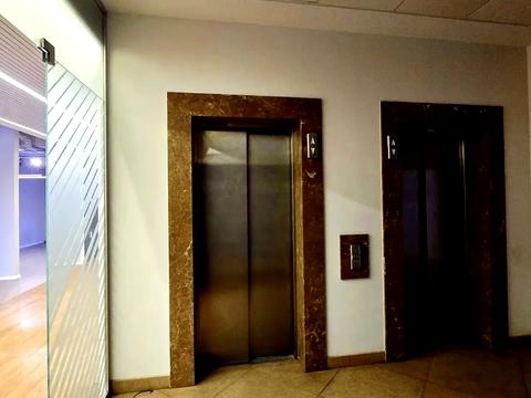 комерційна за адресою Спаська вул., 5
