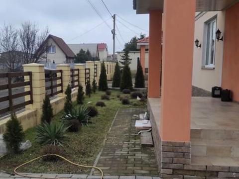 будинок за адресою Київська вул., 1