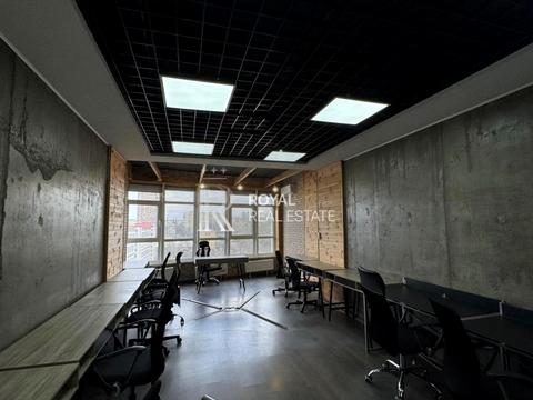 комерційна за адресою Кловський узвіз, 7a