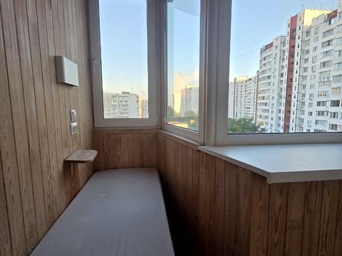 квартира по адресу Ревуцкого ул., 17-Б