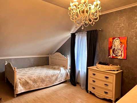 будинок за адресою лінія 12-та вул., 18
