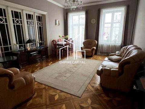 квартира за адресою Омеляна Поповича вул., 8