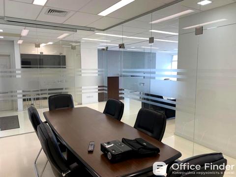комерційна за адресою Кловський узвіз, 7a