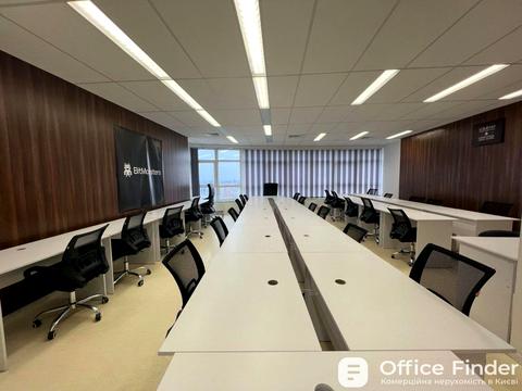 комерційна за адресою Кловський узвіз, 7a