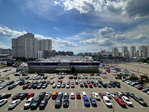 комерційна за адресою Олександра Мишуги вул., 2