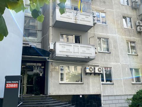 коммерческая по адресу Василия Стуса ул., 35-37