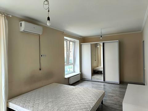 квартира по адресу Петрівська ул., 1