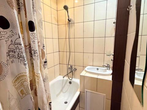 квартира за адресою Миколи Ушакова вул., 8
