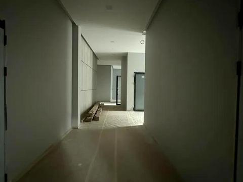 квартира по адресу Угорская ул., 14е