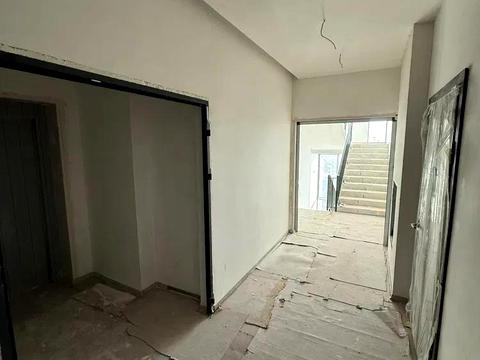 квартира по адресу Угорская ул., 14е