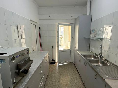 комерційна за адресою Петра Панча вул., 5