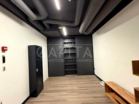 комерційна за адресою Саксаганського вул., 1