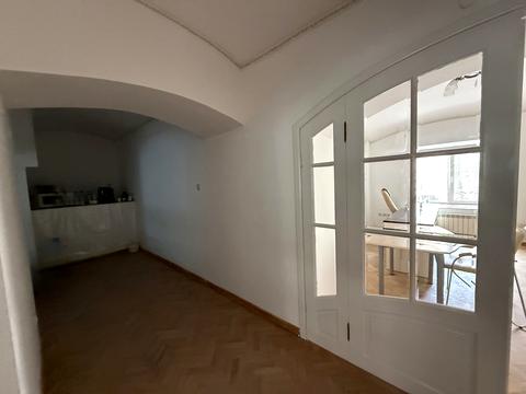 комерційна за адресою Чернівці, Центральна пл., 7