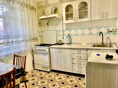 квартира за адресою Романа Ратушного вул. (Волгоградська), 33